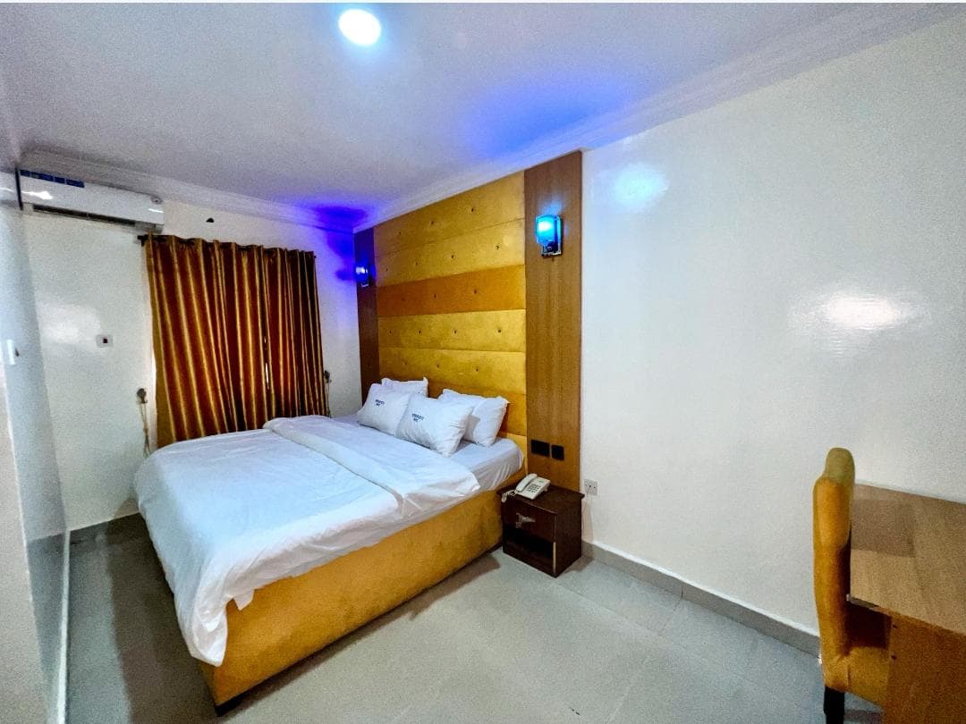 Executive Room at Denposon Royal Hotel